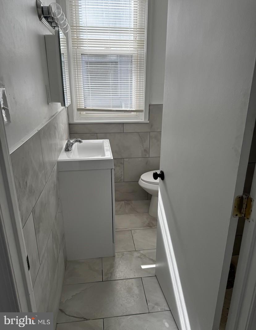 3433 E St Property Photo 5