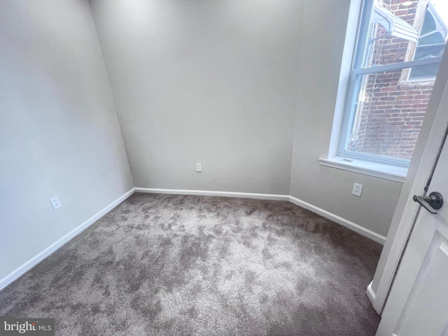 232 S Edgewood St Property Photo 25
