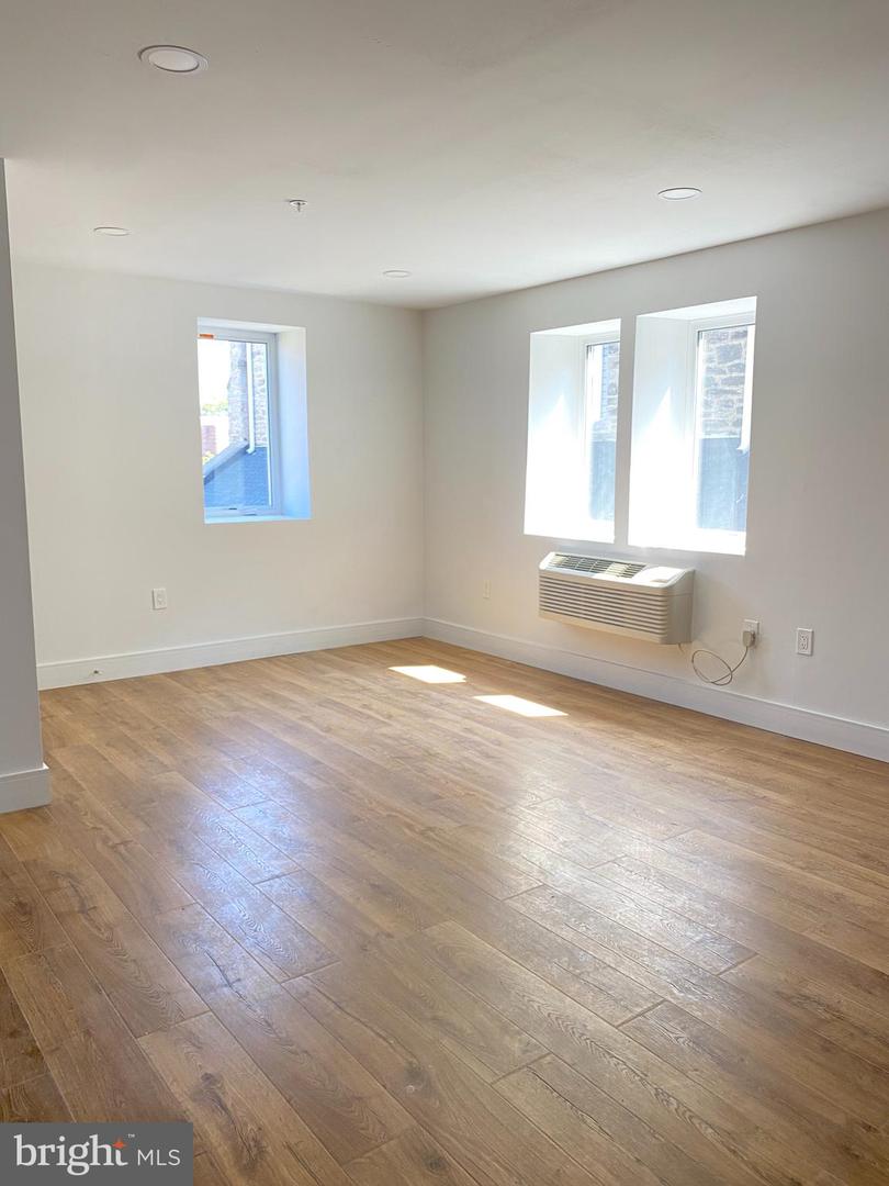 6400 Haverford Ave #17 Property Photo 2