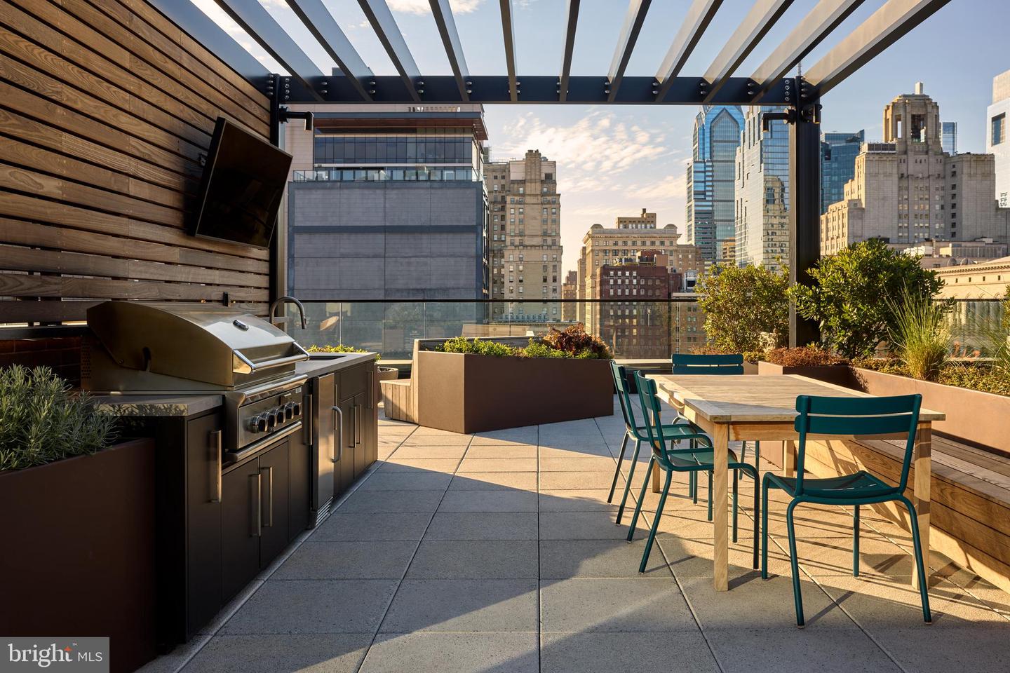1134 Sansom St #2b-1820 Property Photo 1