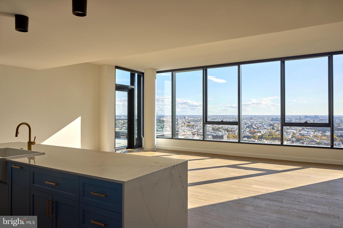 1134 Sansom St #2b-1820 Property Photo 22