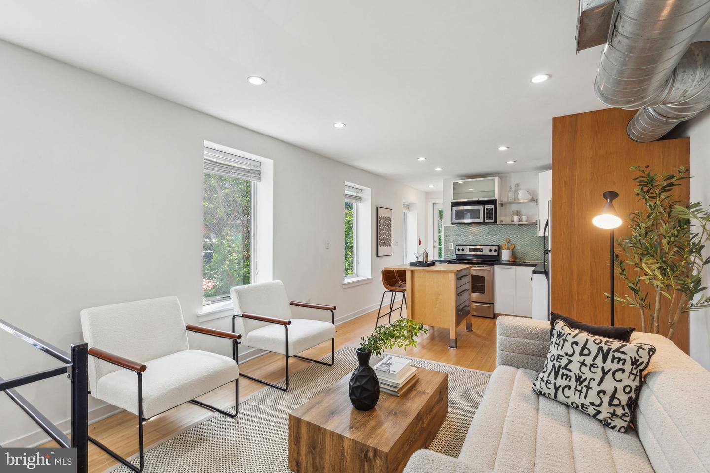 1006 N 5th St #2 Property Photo 2