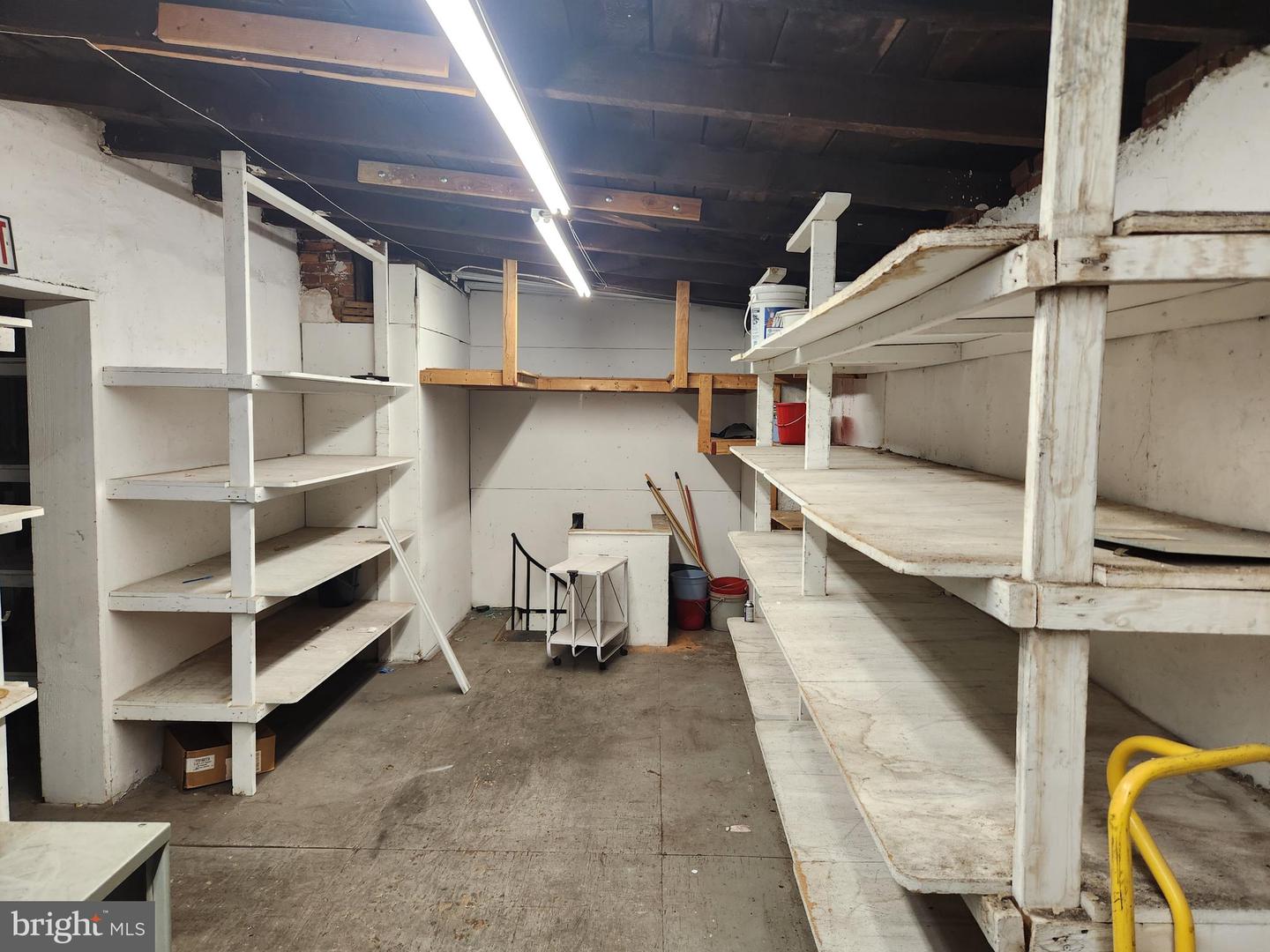 3149-3151 Kensington Ave Property Photo 17