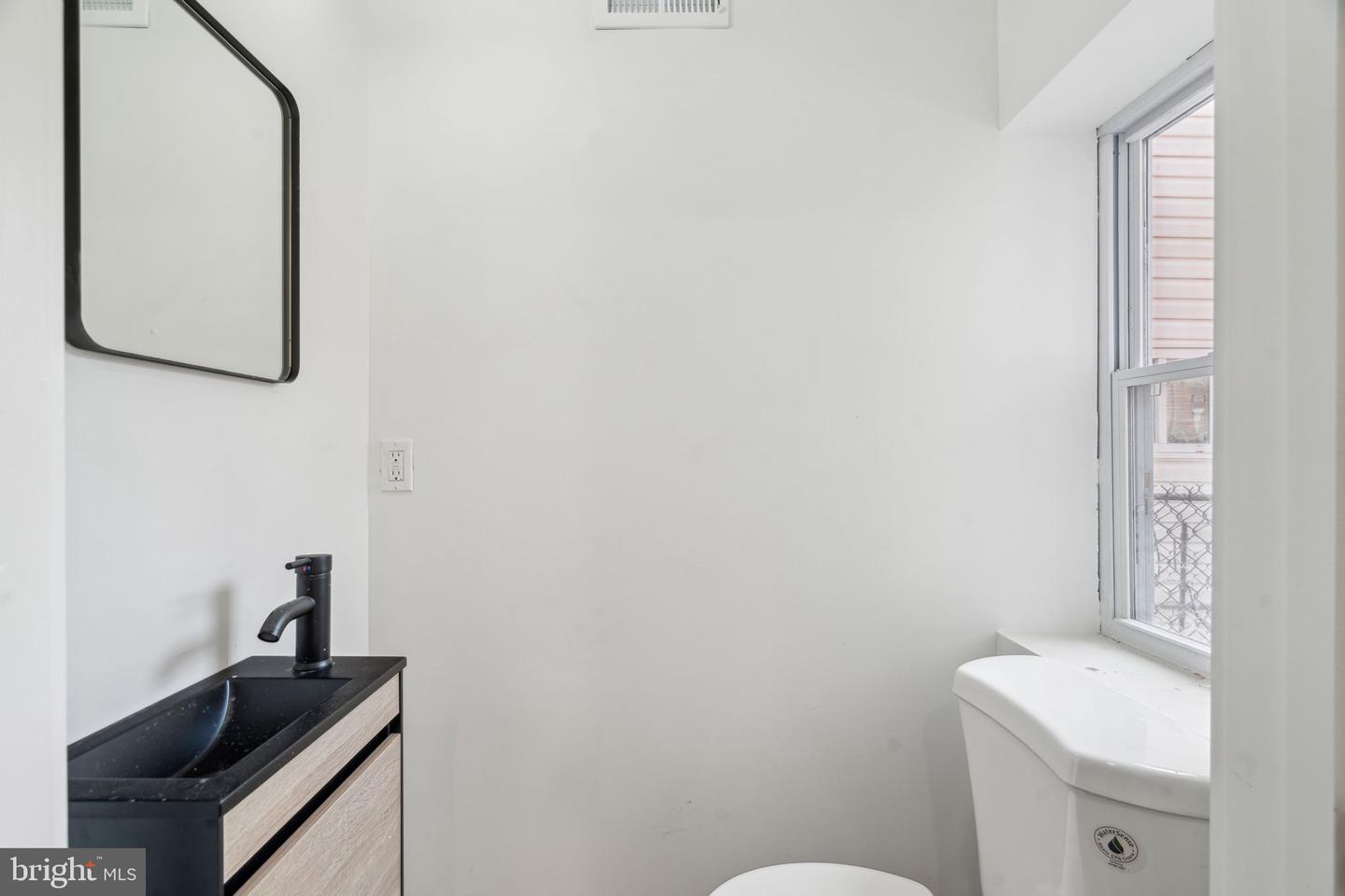 2644 E Mayfield St Property Photo 8