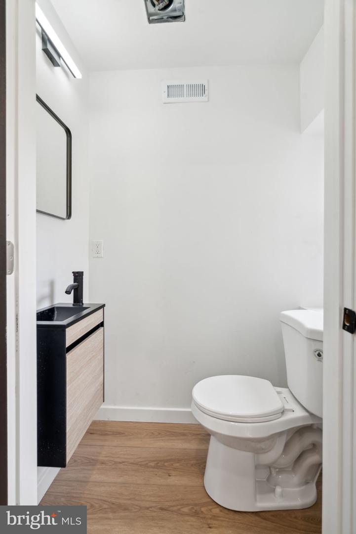 2644 E Mayfield St Property Photo 9