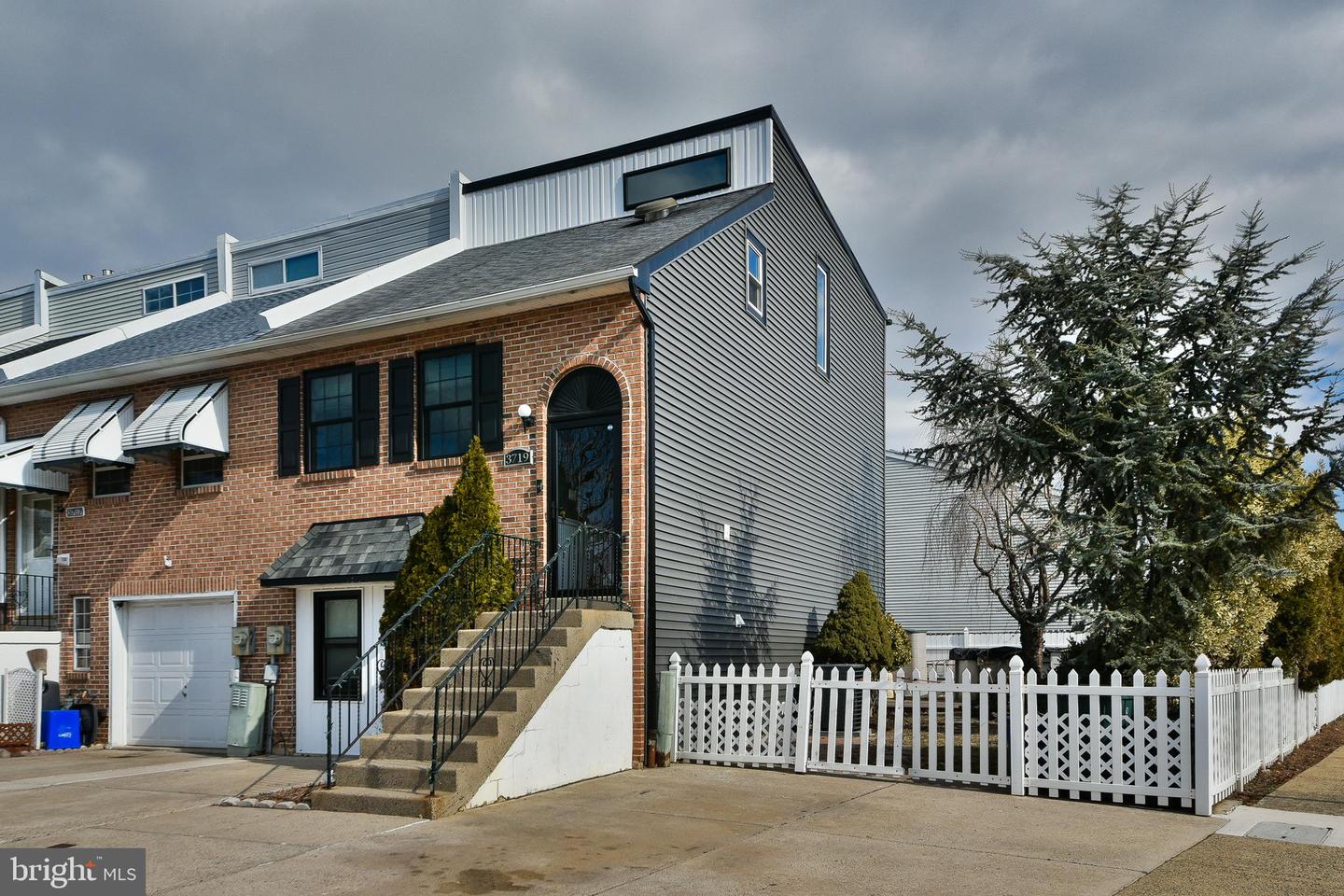 3719 Daner Ln Property Photo 1