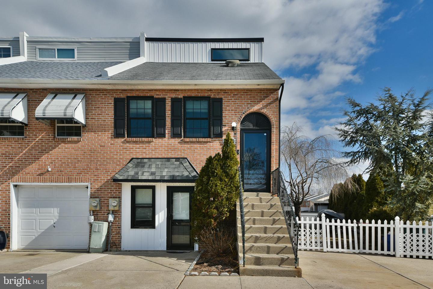 3719 Daner Ln Property Photo 2