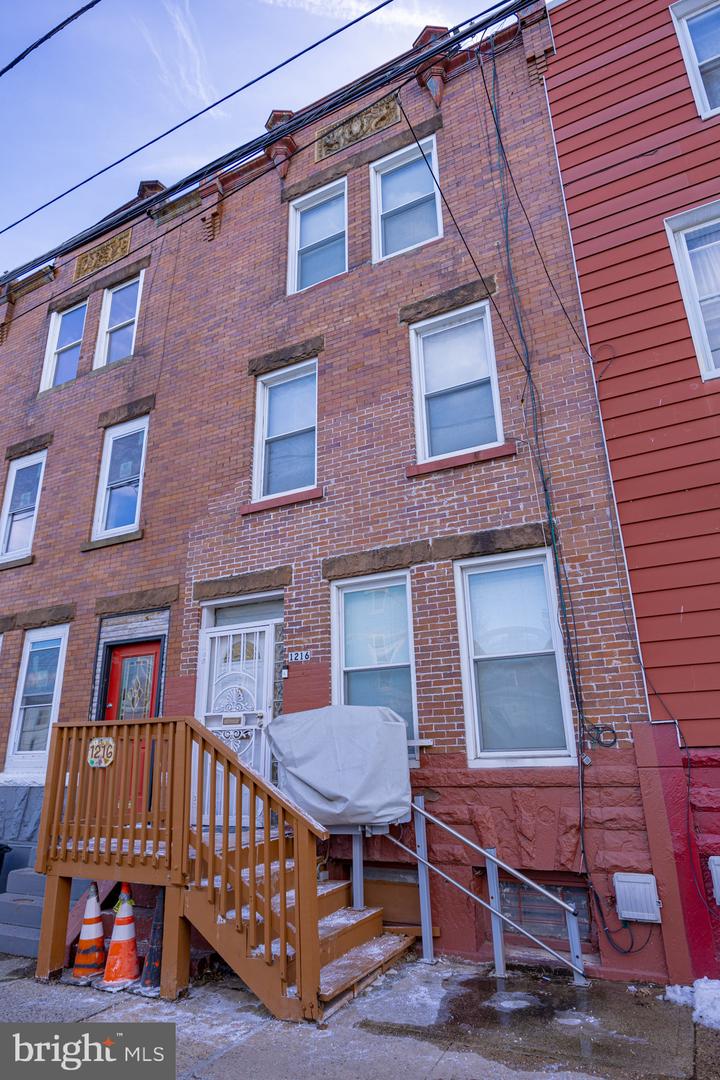 1216 W SOMERSET ST