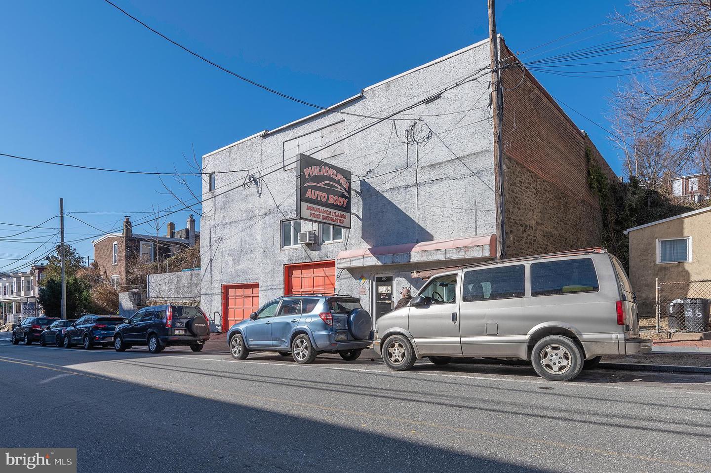 230 Leverington Ave Property Photo 1
