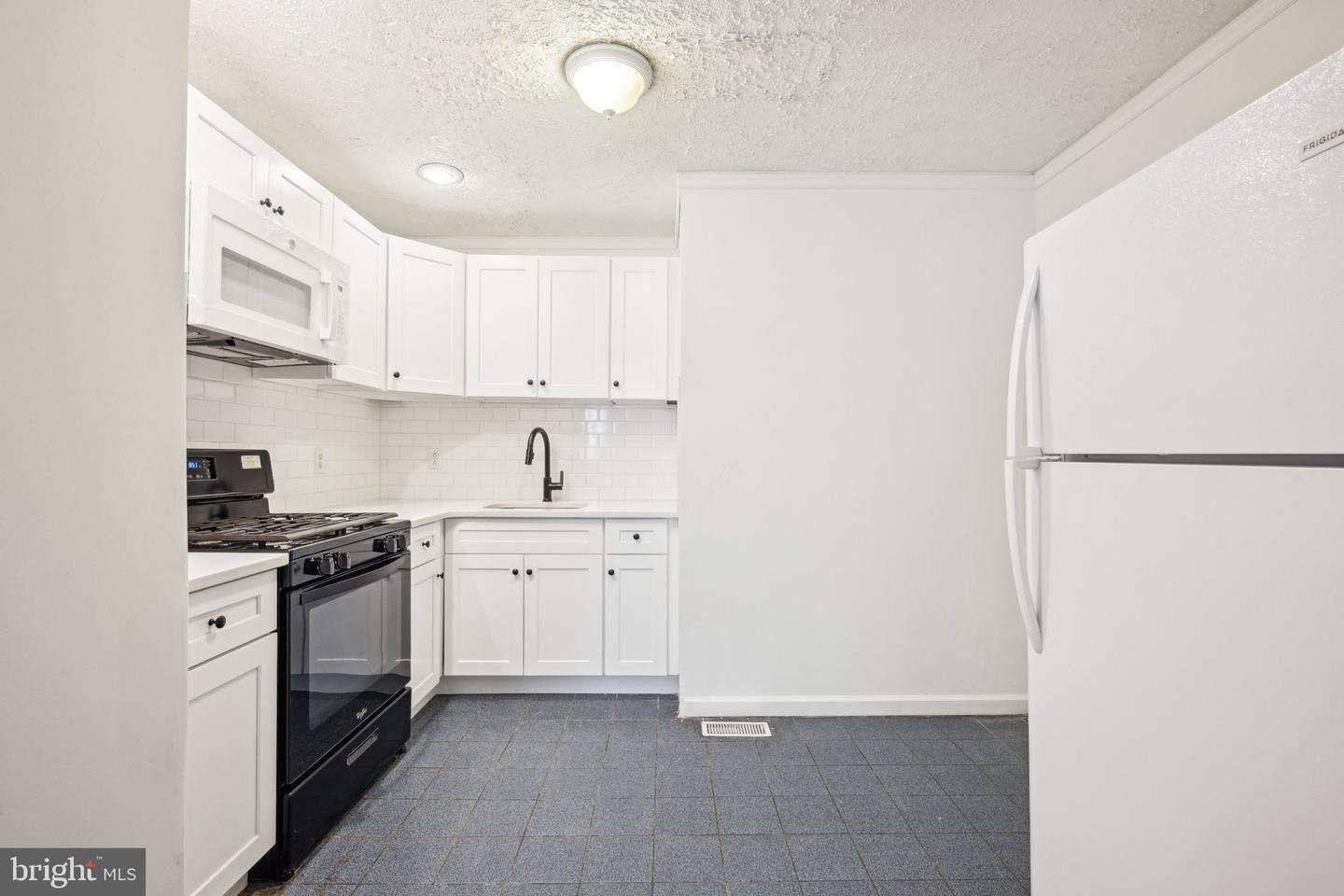 1259 S 46th St Property Photo 10
