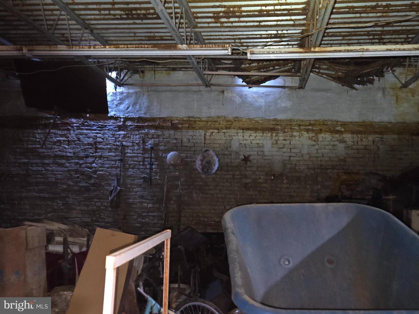 6737-43 Yocum St Property Photo 8