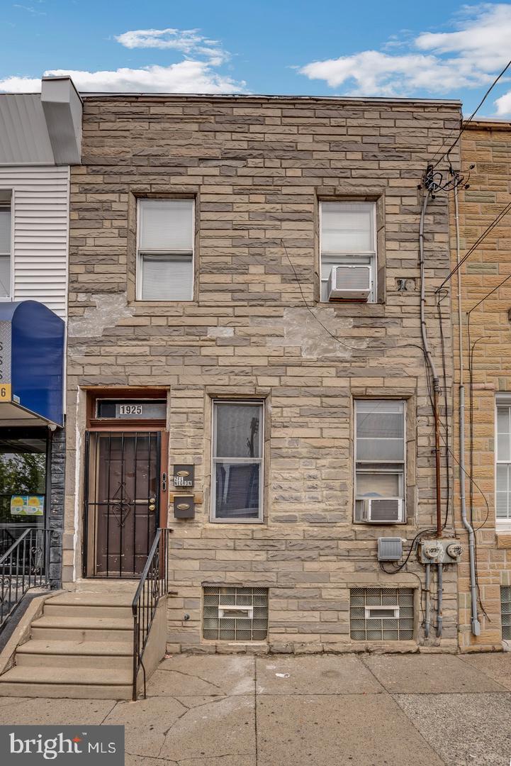 1925 E Allegheny Ave Property Photo 1