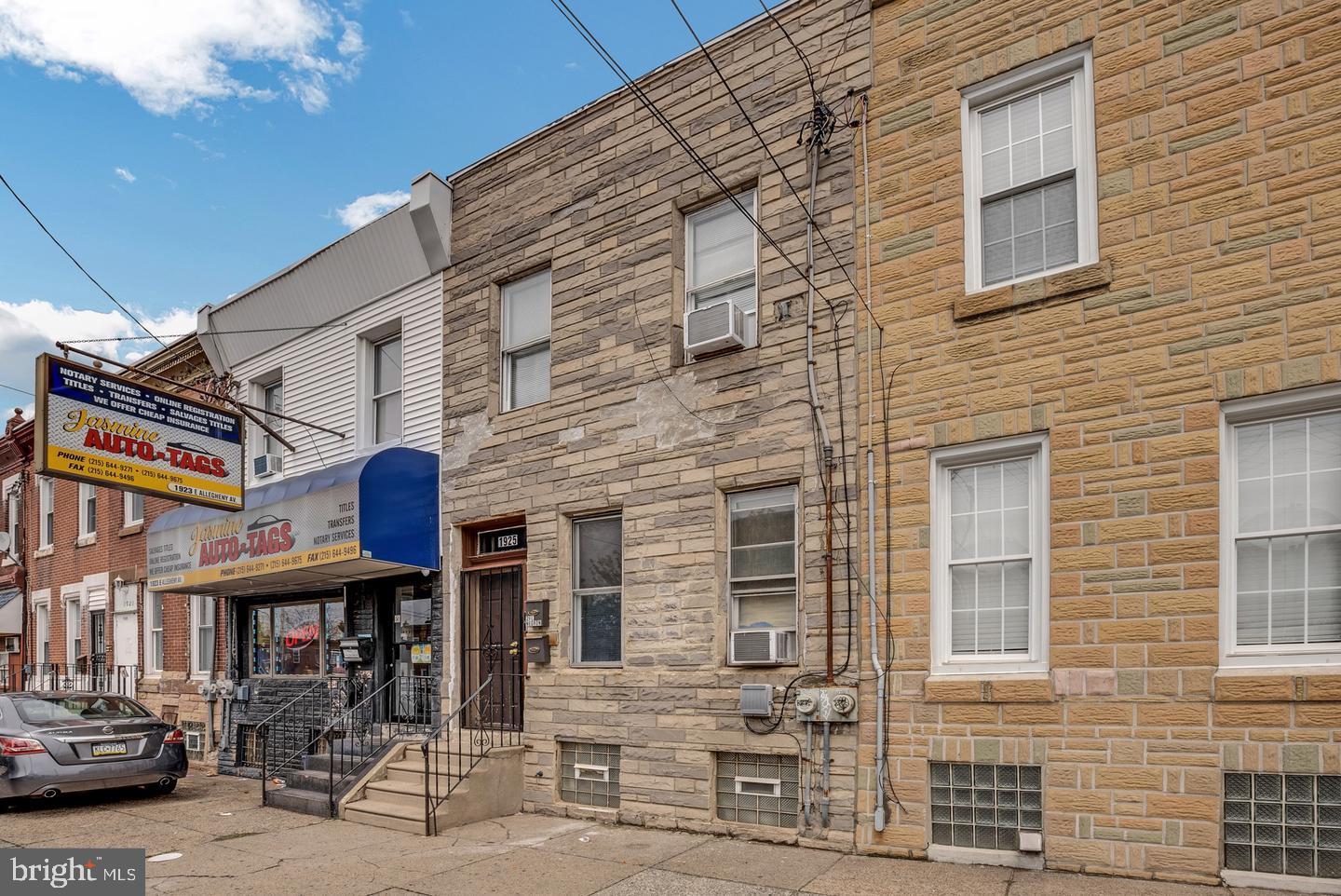 1925 E Allegheny Ave Property Photo 2