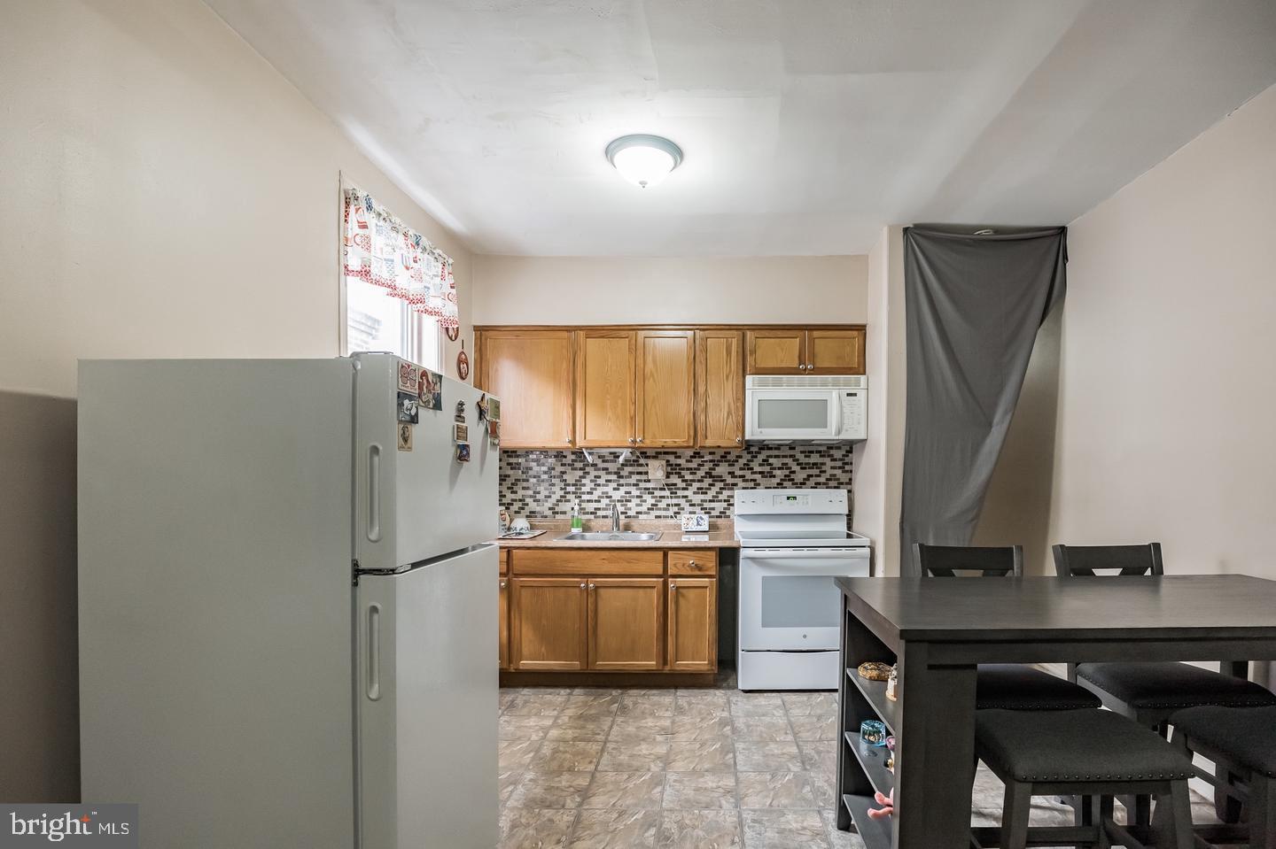 1925 E Allegheny Ave Property Photo 18