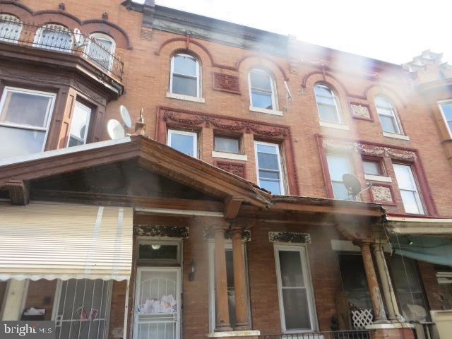 3737 N 15th St Property Photo 1