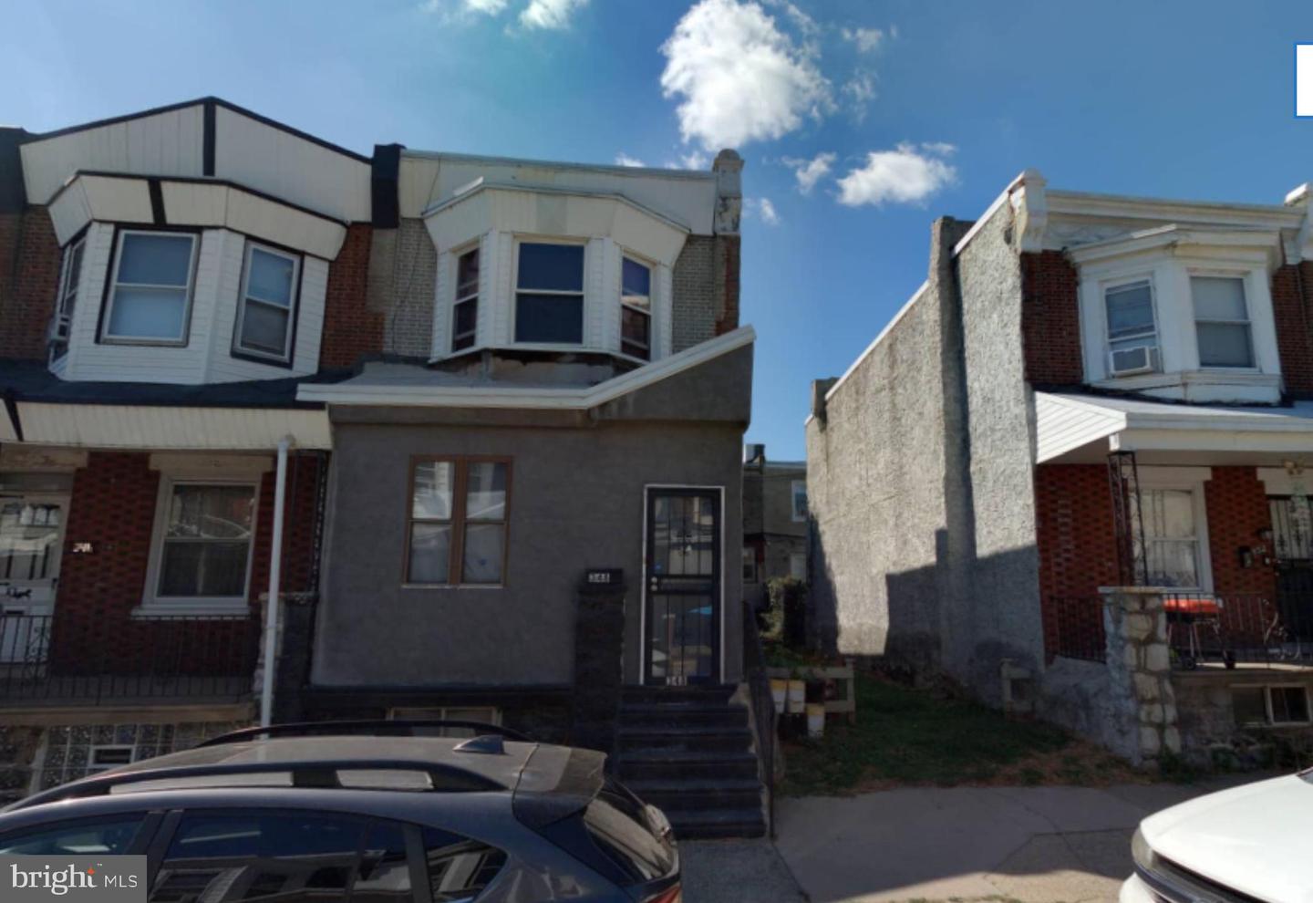 350 N ROBINSON ST Property Photo 1