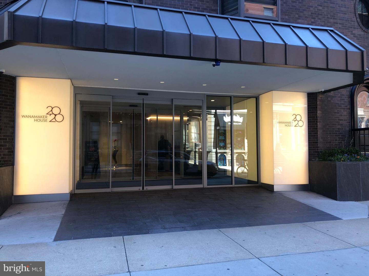 2018-32 WALNUT ST #15K Property Photo 1
