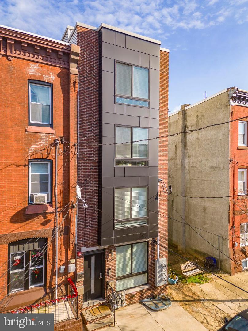 1925 N Marshall St Property Photo
