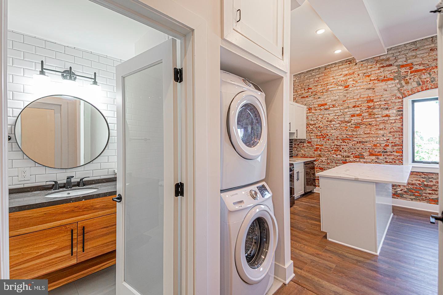 1211 Bainbridge St #unit 4b Property Photo 5