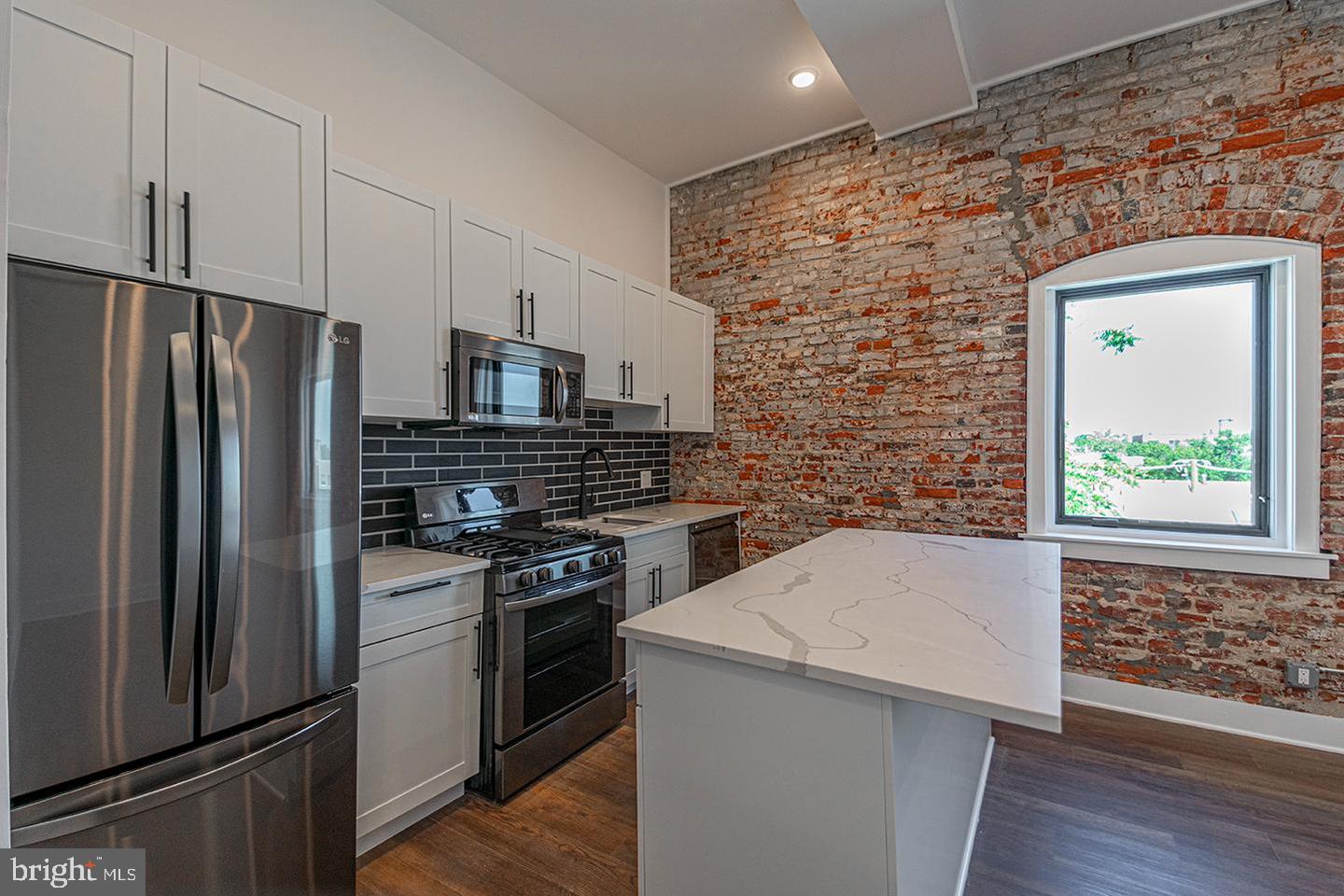 1211 Bainbridge St #unit 4b Property Photo 10