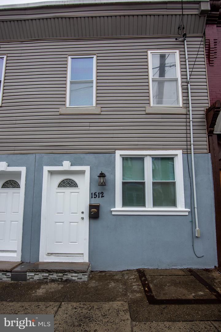 1512 W York St Property Photo