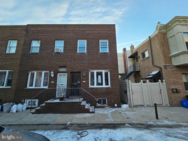 2419 S JESSUP ST Property Photo 1