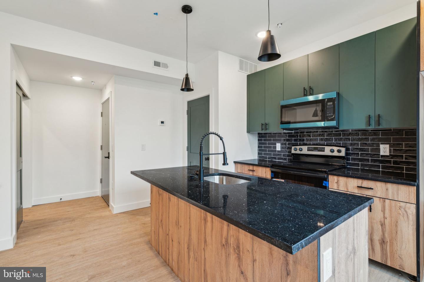 4243 Mantua Ave ##1 Property Photo