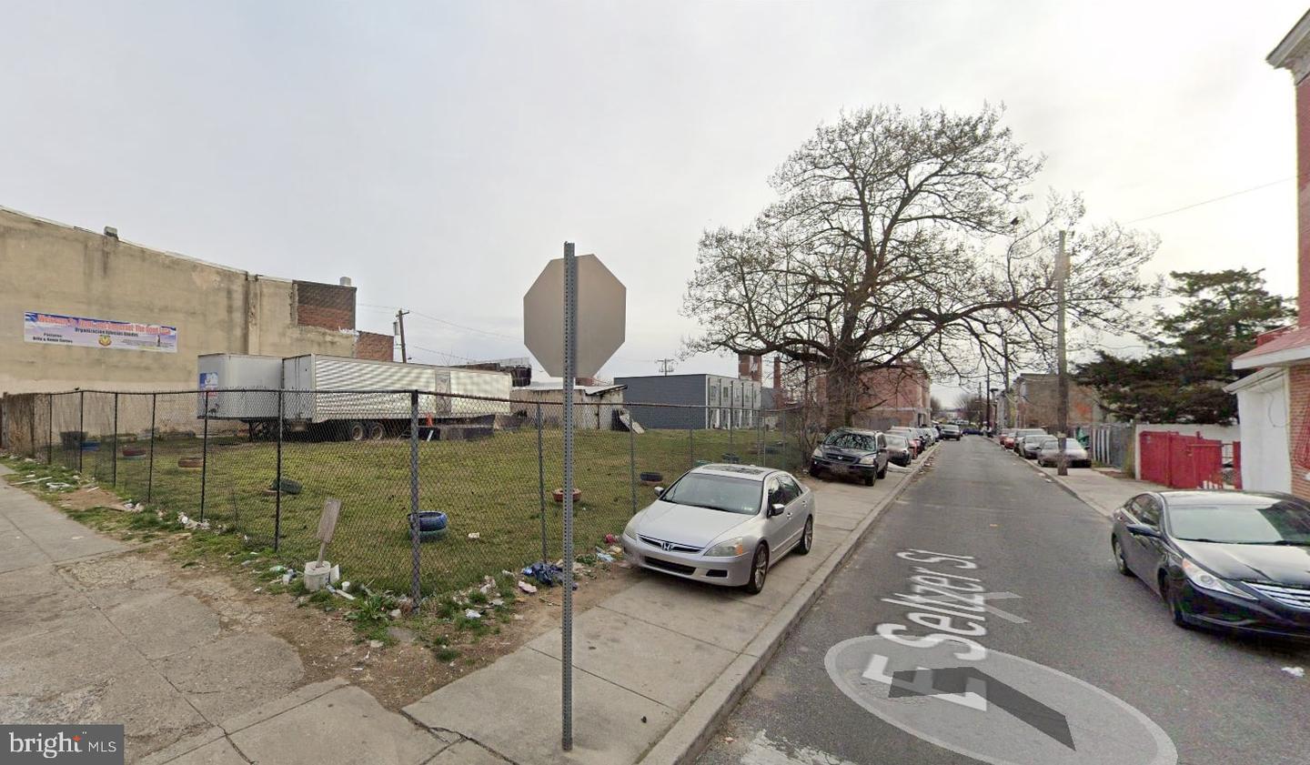 5 E Seltzer St Property Photo 1
