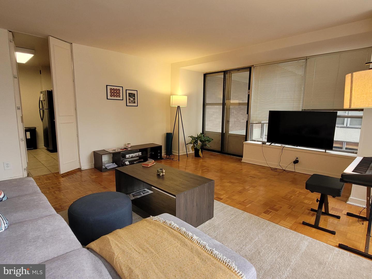 224-30 W Rittenhouse Sq #2701 Property Photo 3