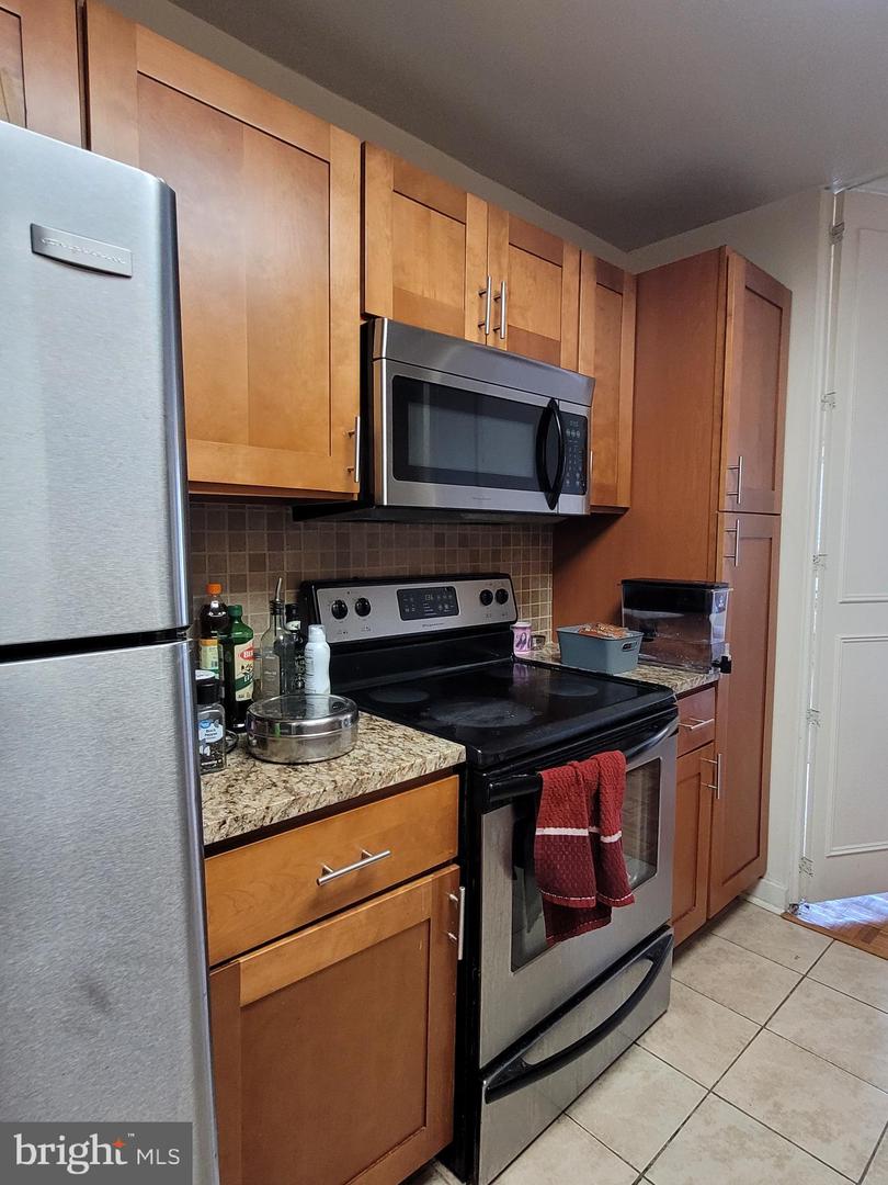 224-30 W Rittenhouse Sq #2701 Property Photo 7