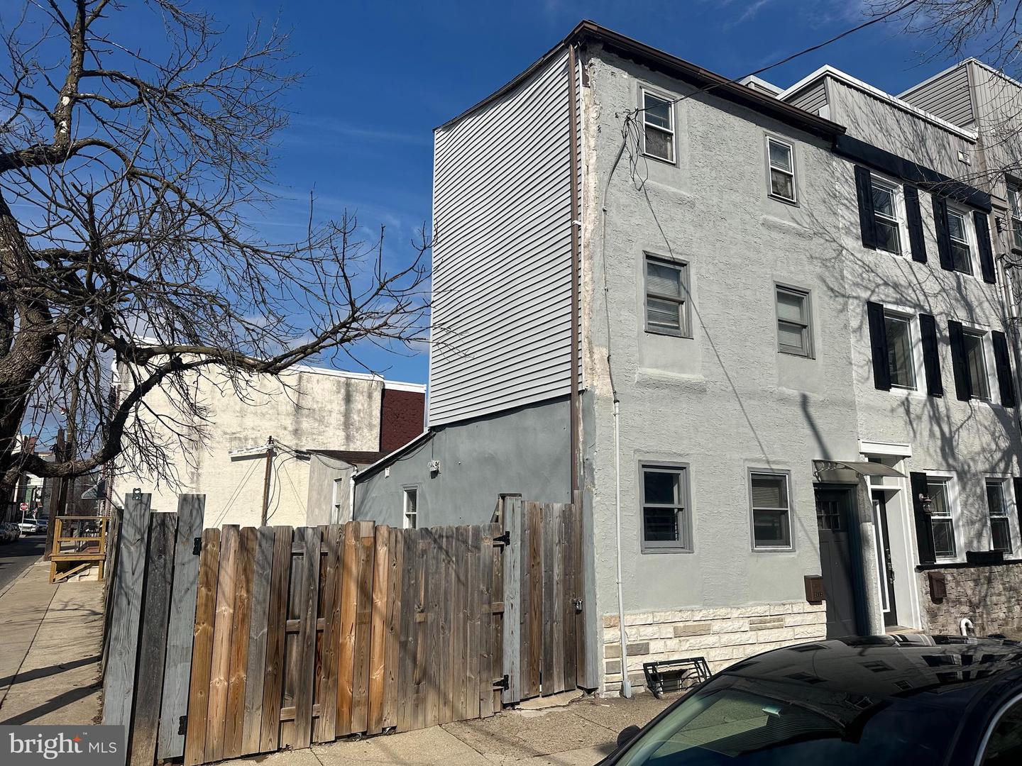 2610 Memphis St Property Photo