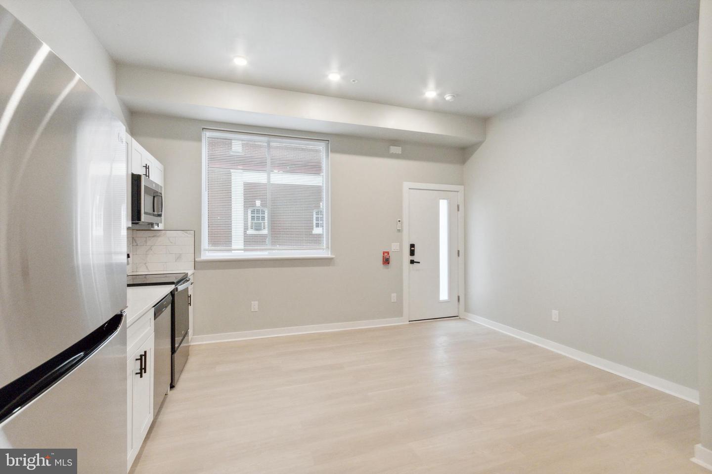 316 S 52nd St Property Photo 8