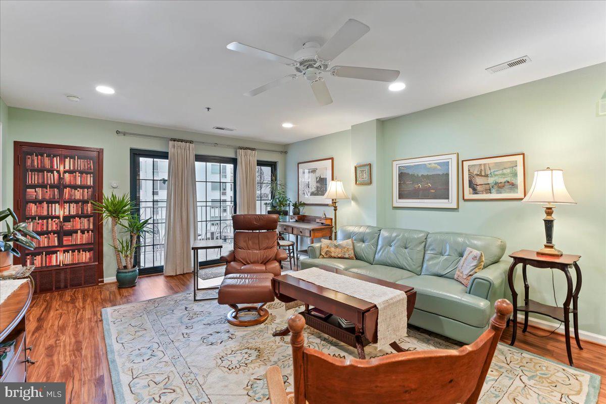 19127 Real Estate Listings Main Image