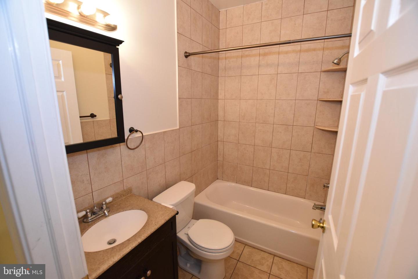 3253 N 16th St Property Photo 7