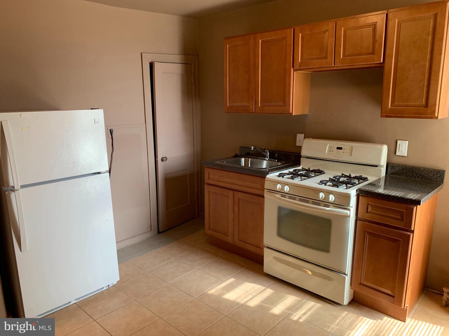 550 W Wyoming Ave Property Photo