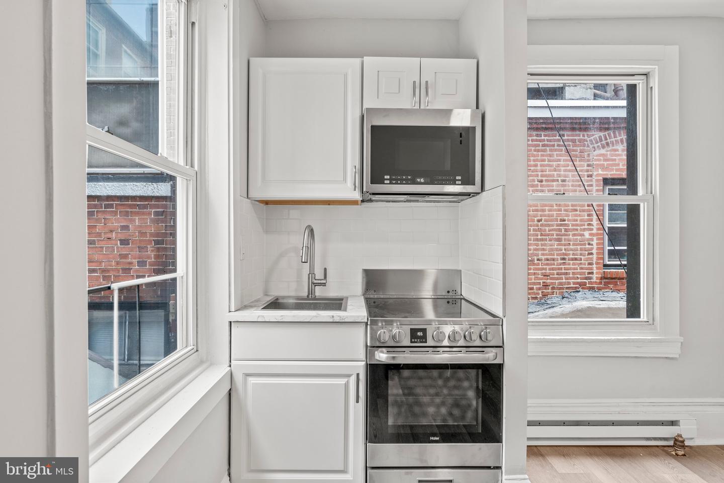 1017 Pine St Property Photo 5