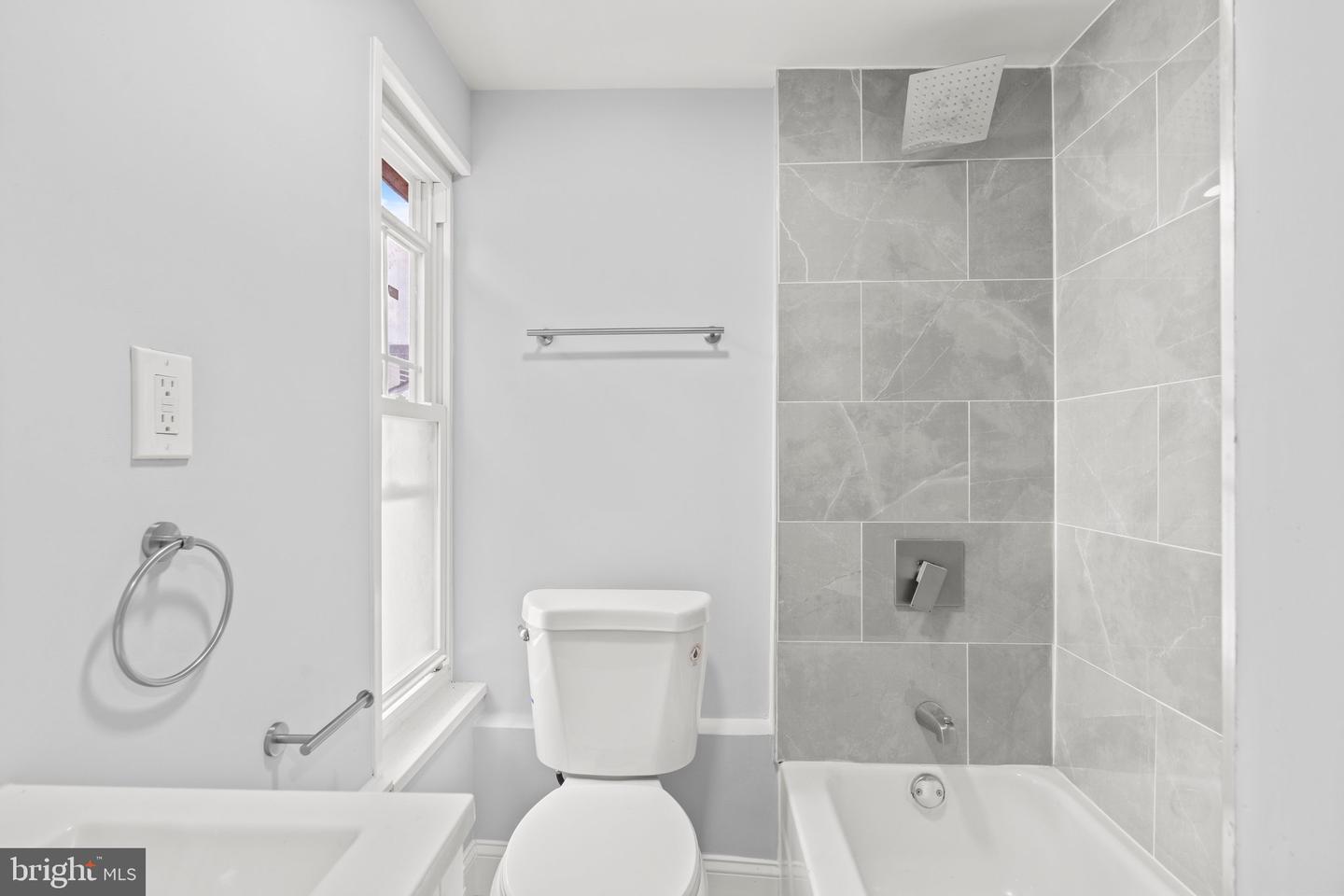 1017 Pine St Property Photo 20