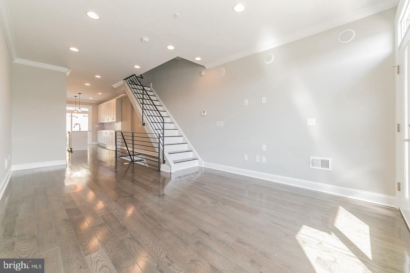 1816 E Lehigh Ave Property Photo 5