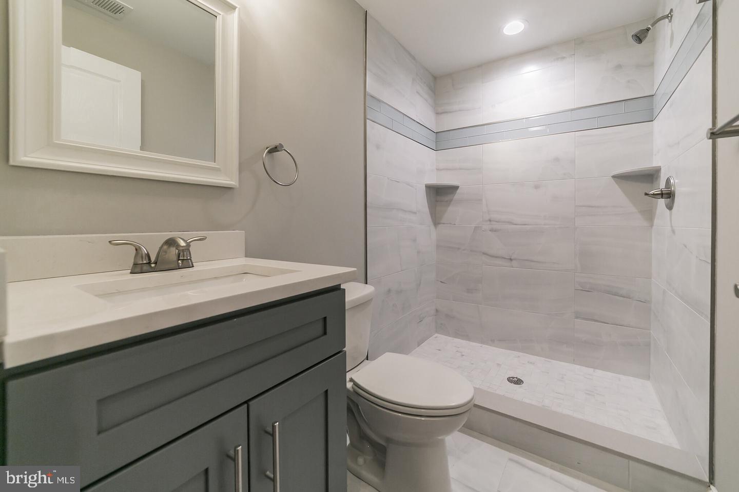 1816 E Lehigh Ave Property Photo 21