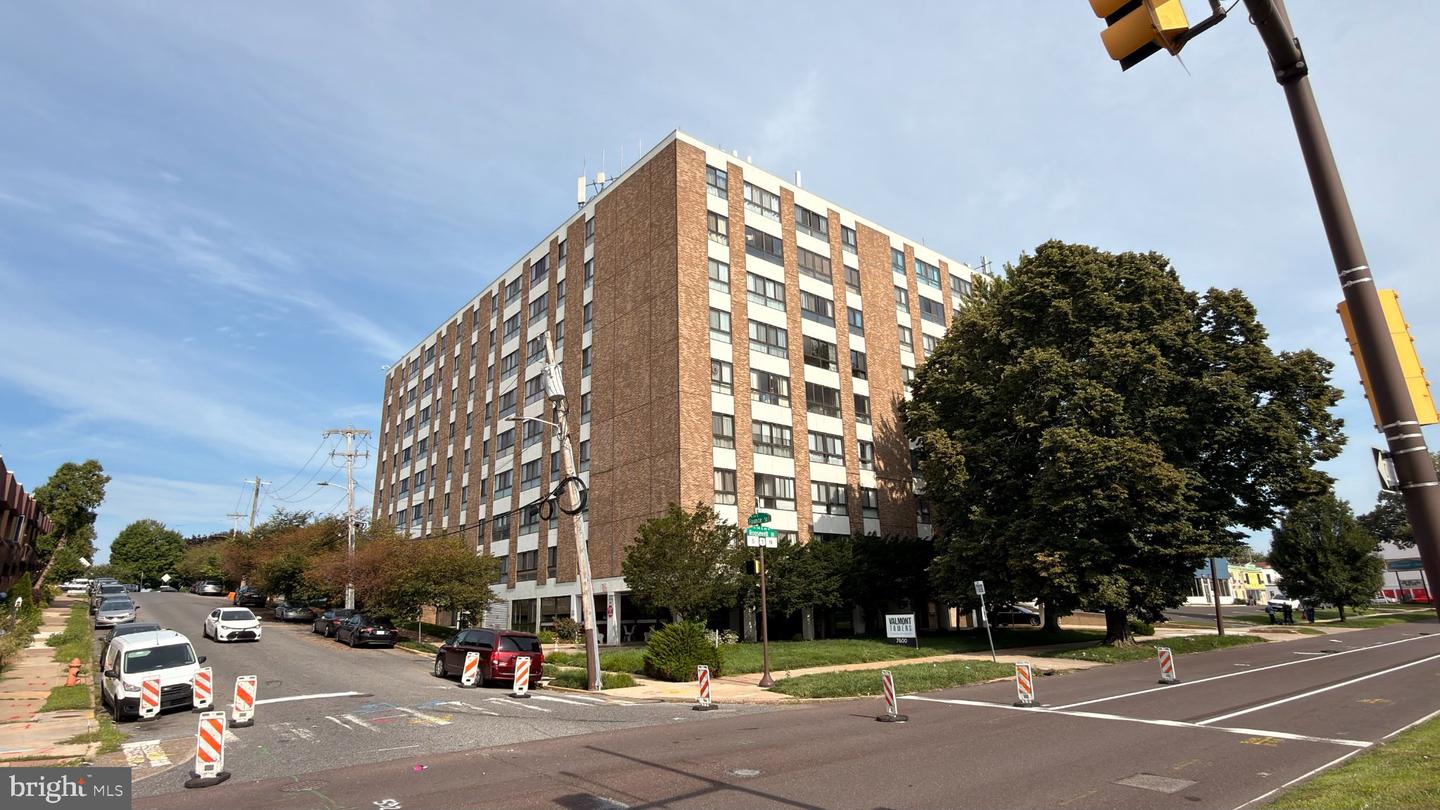 7600 E ROOSEVELT BLVD #904 Property Photo 1