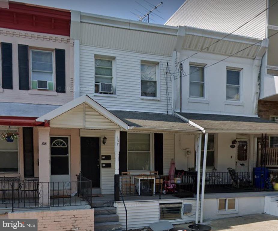 137 Sumac St #1st Fl Property Photo