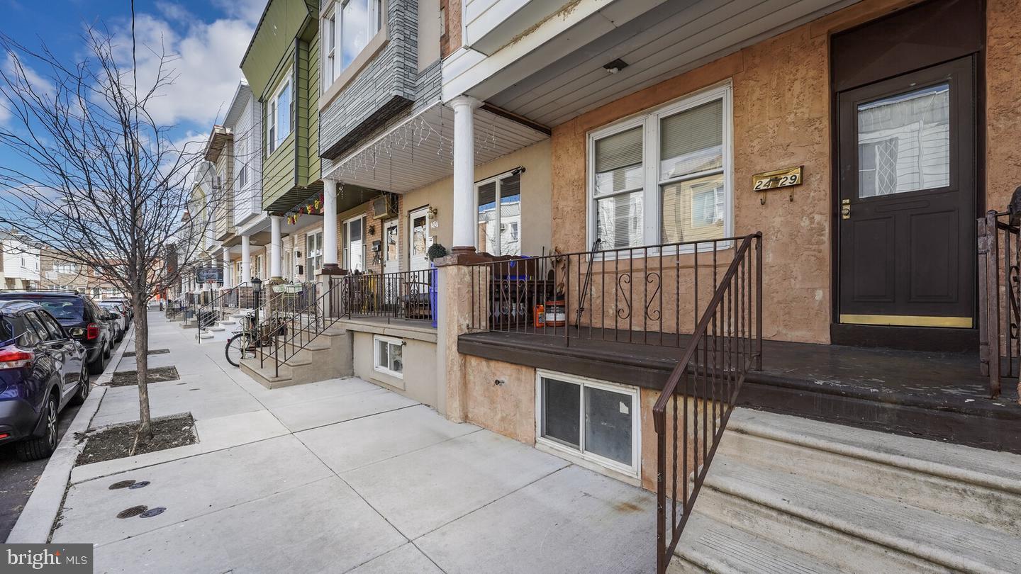 2429 S Lawrence St Property Photo