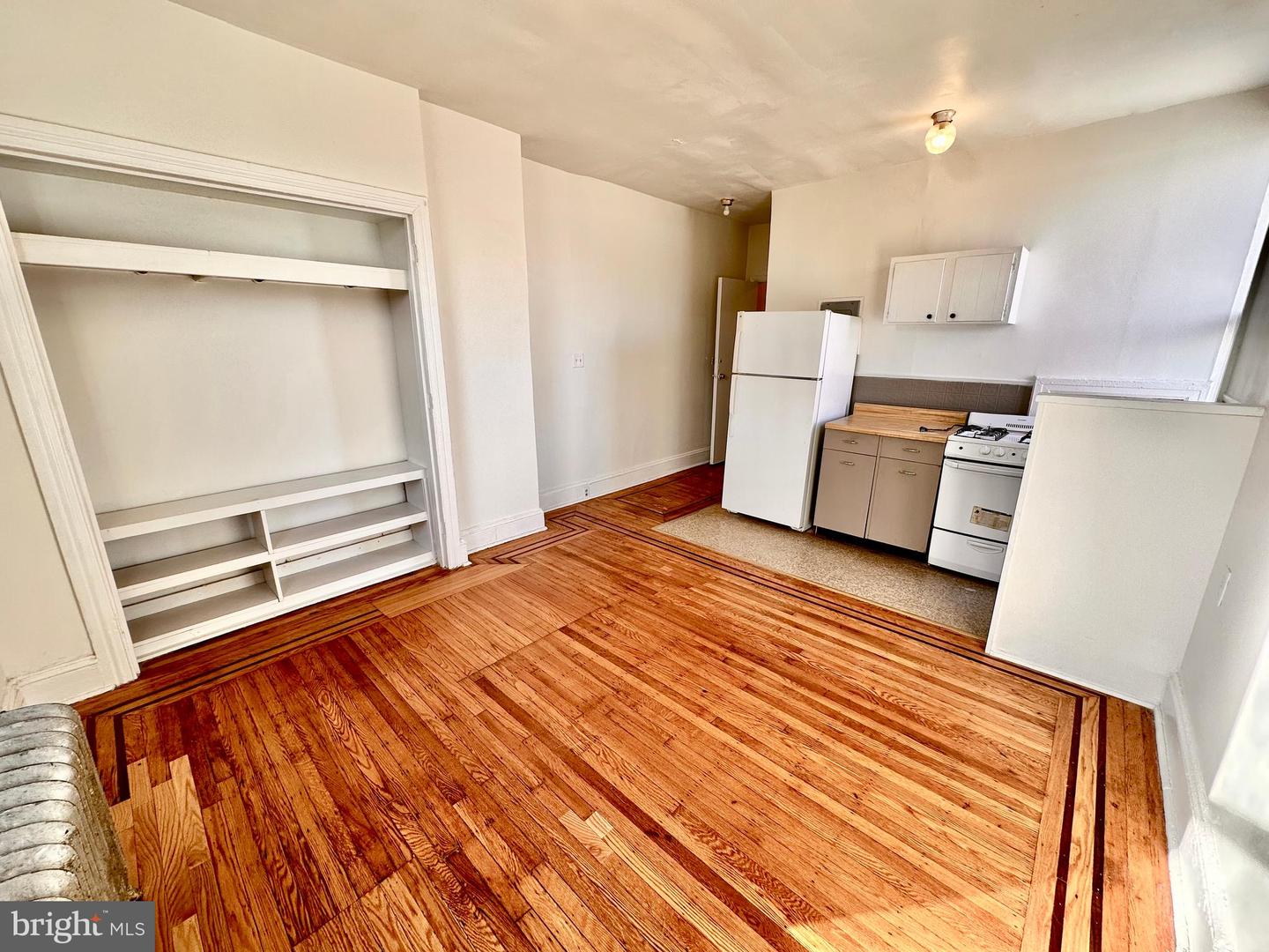 1808 W Tioga St #3r Property Photo