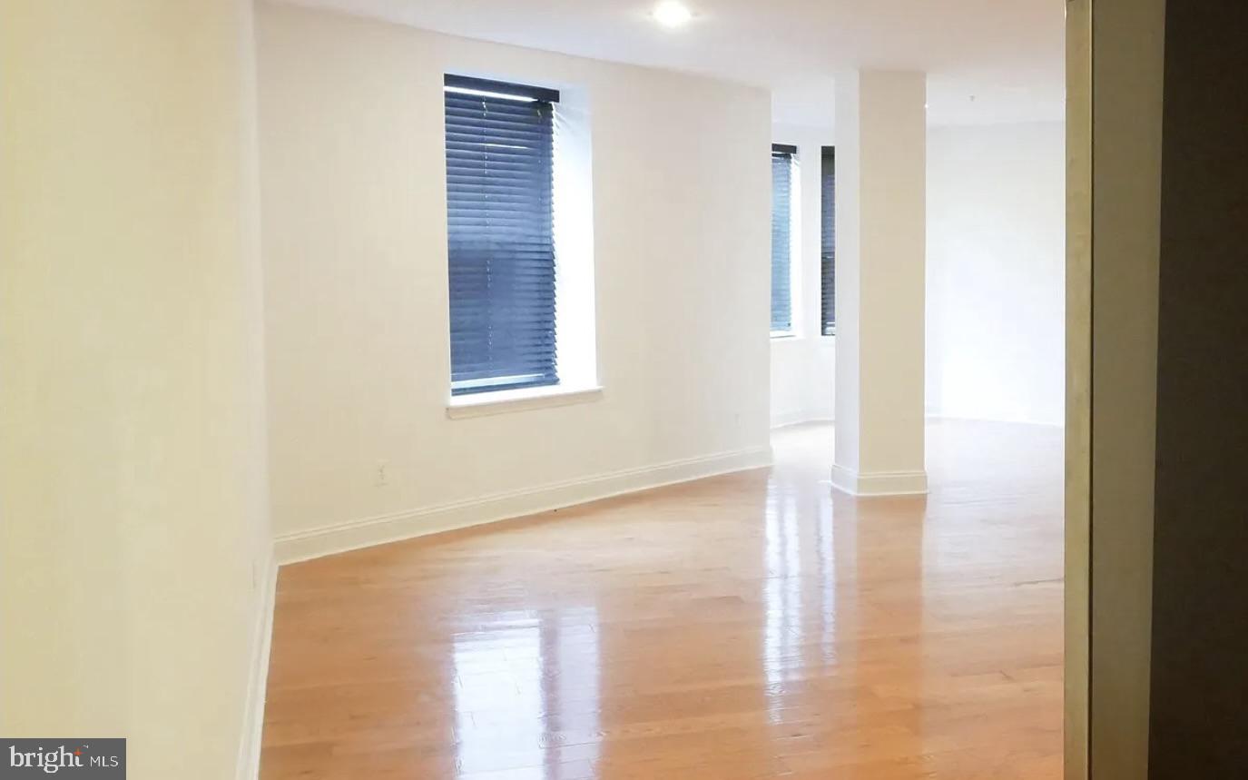 1250 Ridge Ave #4b Property Photo 6