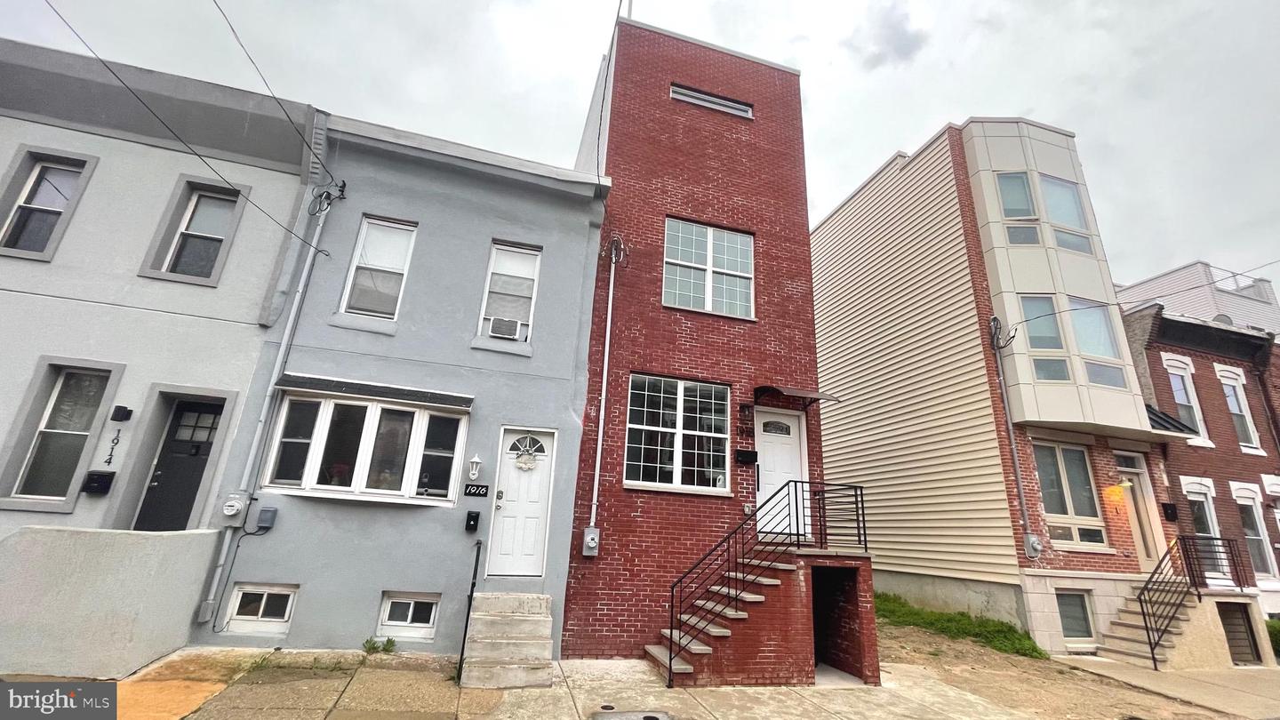 1918 Mountain St Property Photo