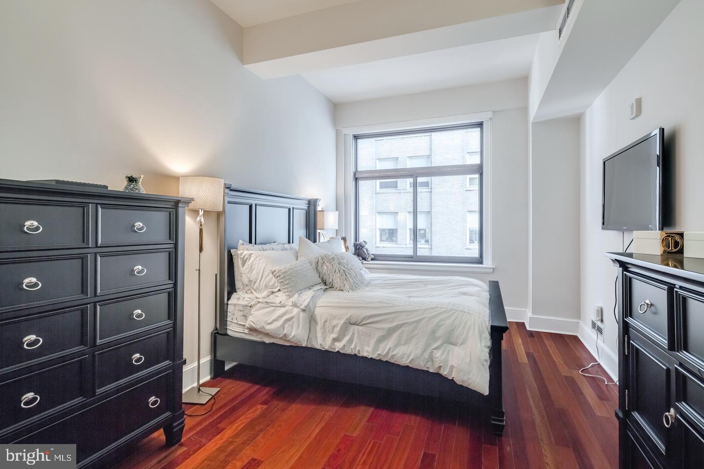 1500 Chestnut St #5c Property Photo 6