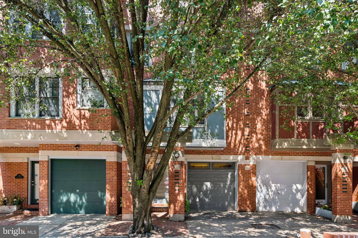 334 S Quince St Property Photo 1