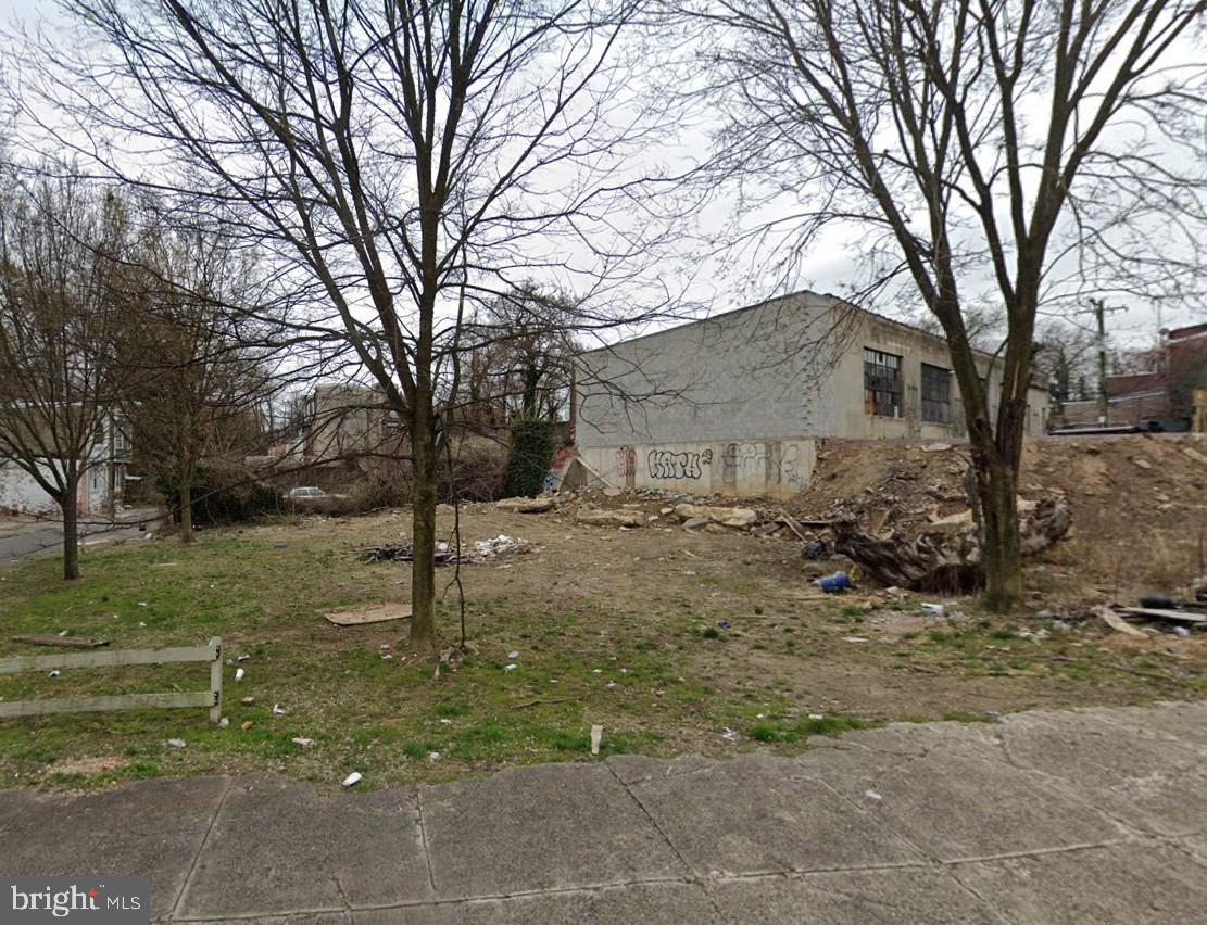 328 E Armat St Property Photo 1