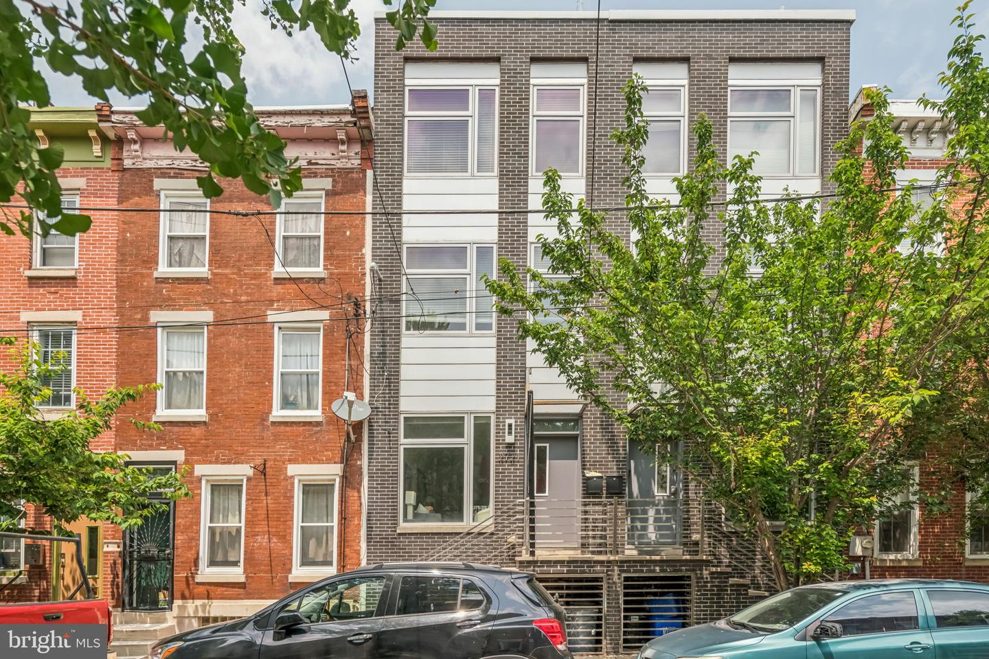 2721 Cambridge St Property Photo 42