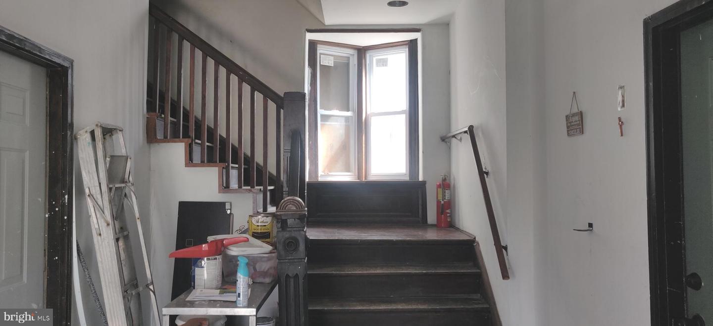 5003 Penn St Property Photo 9
